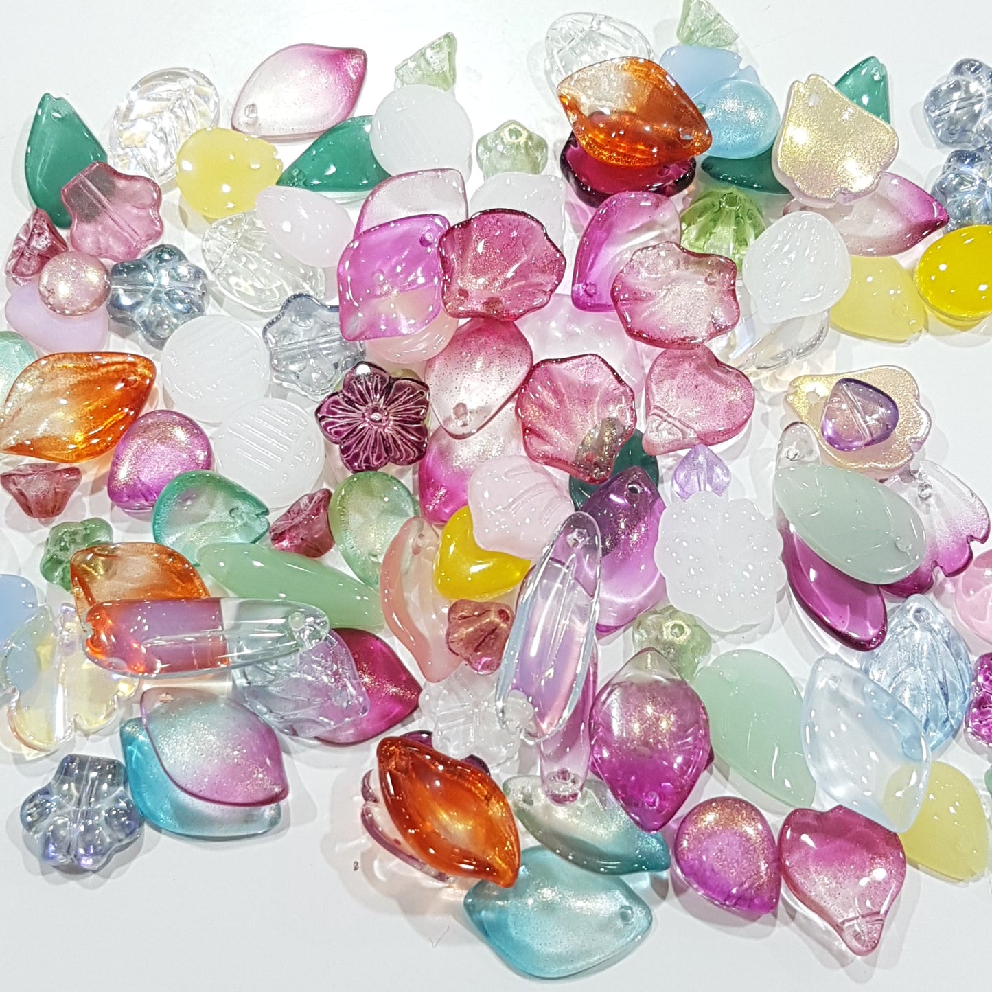 20pc Mixed Glass Flowers & Leaves