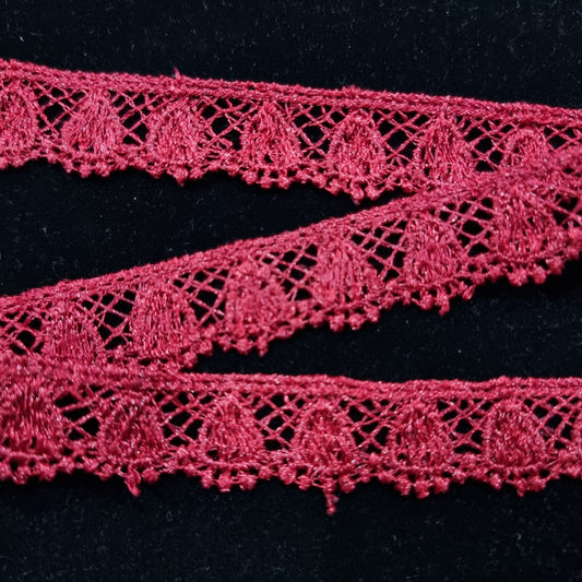9m Maroon Lace Trim