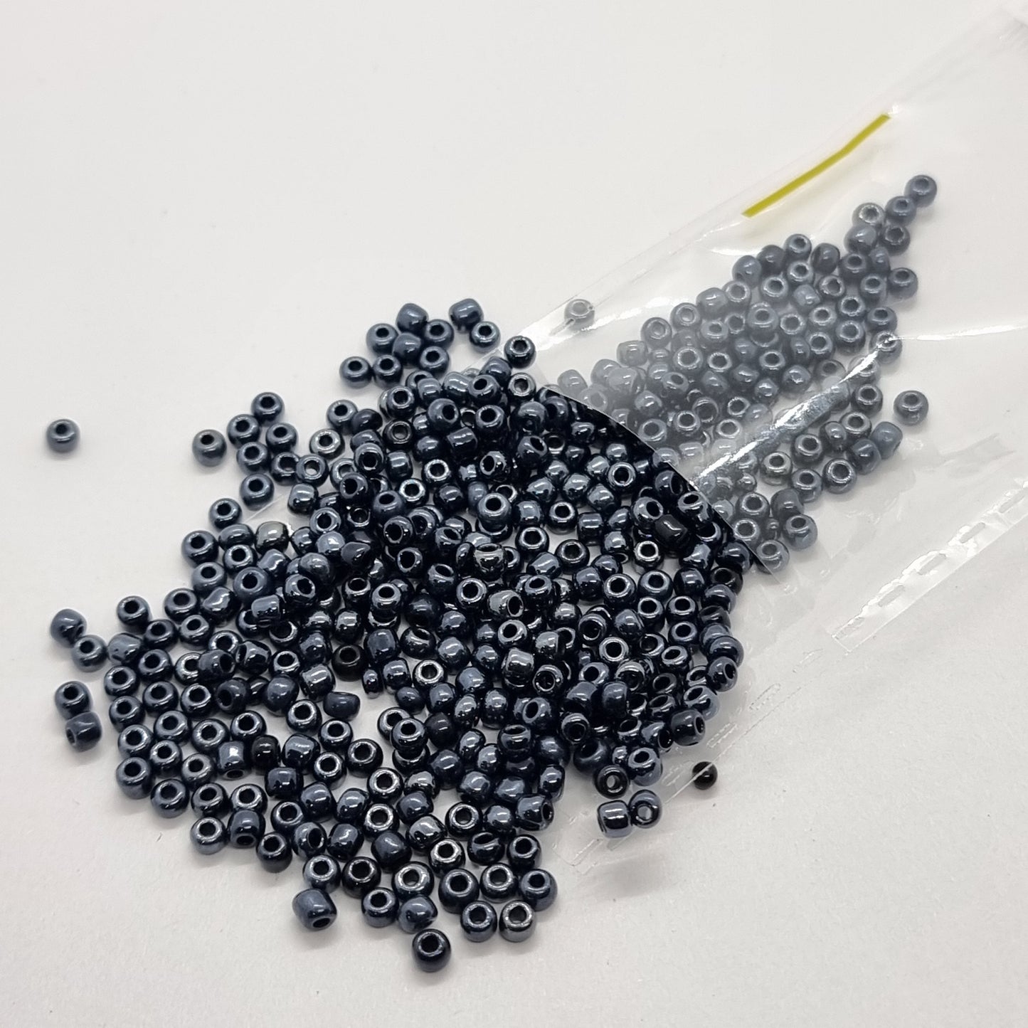 15g 2mm Black Luster Seed Beads