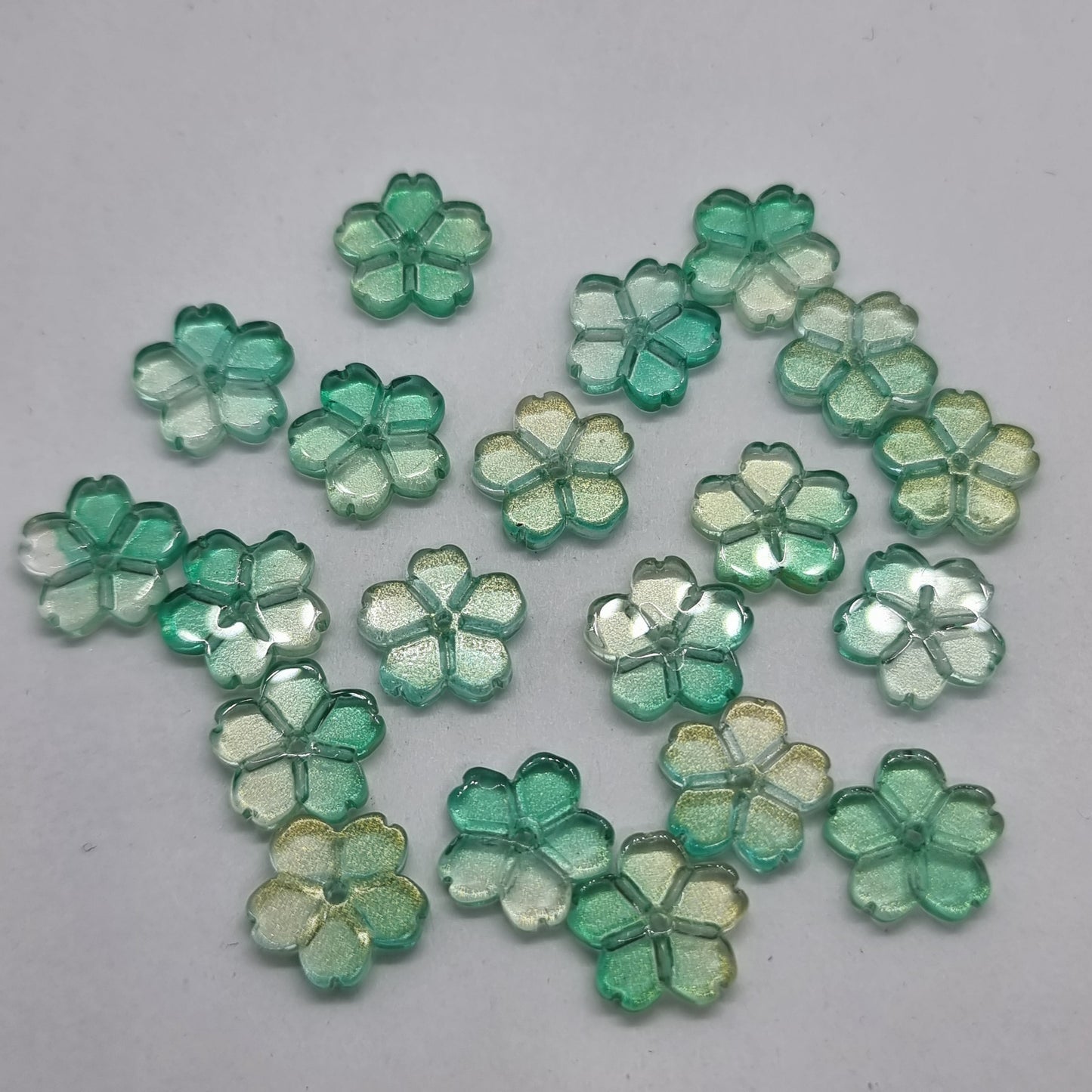 10pc Green Gold Shimmer Flower Glass Beads