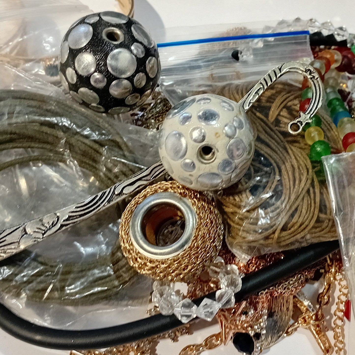 CLEARANCE! Large Pack Of Broken Jewellery & Craft Materials