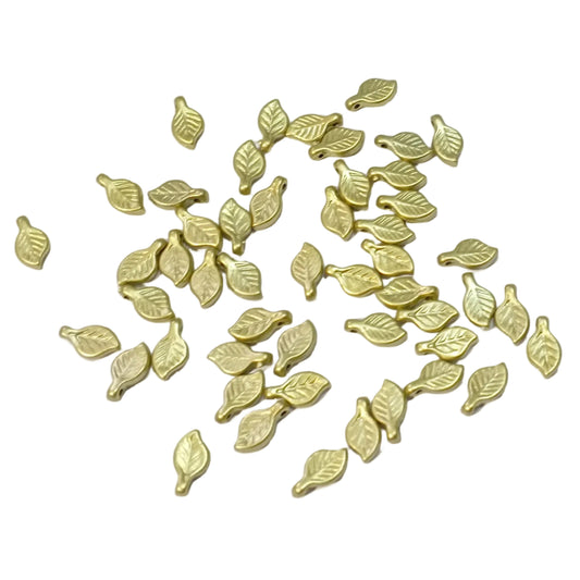 50pc 10mm Green Metallic Acrylic Leaf Beads