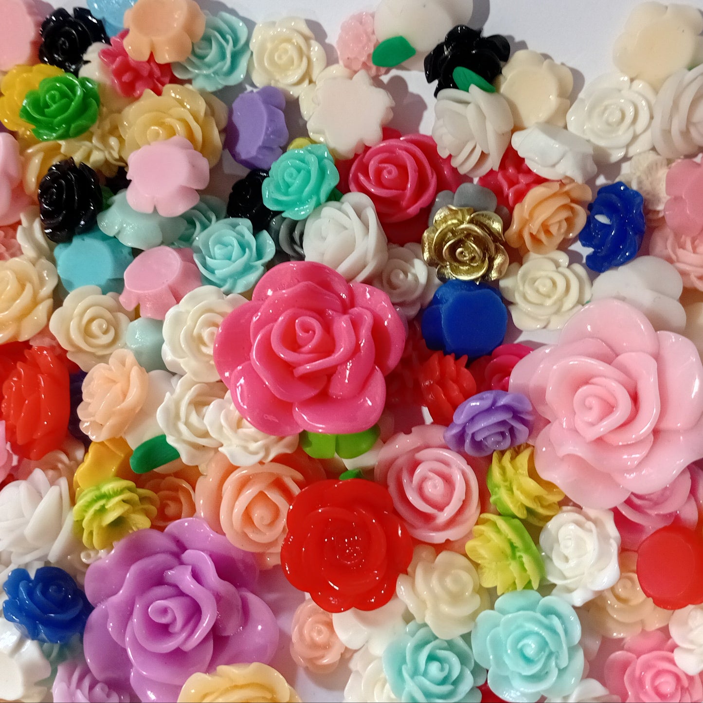20pc Mixed Resin Flower Cabochons