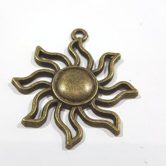 10pc Bronze Sun Charm Pendants