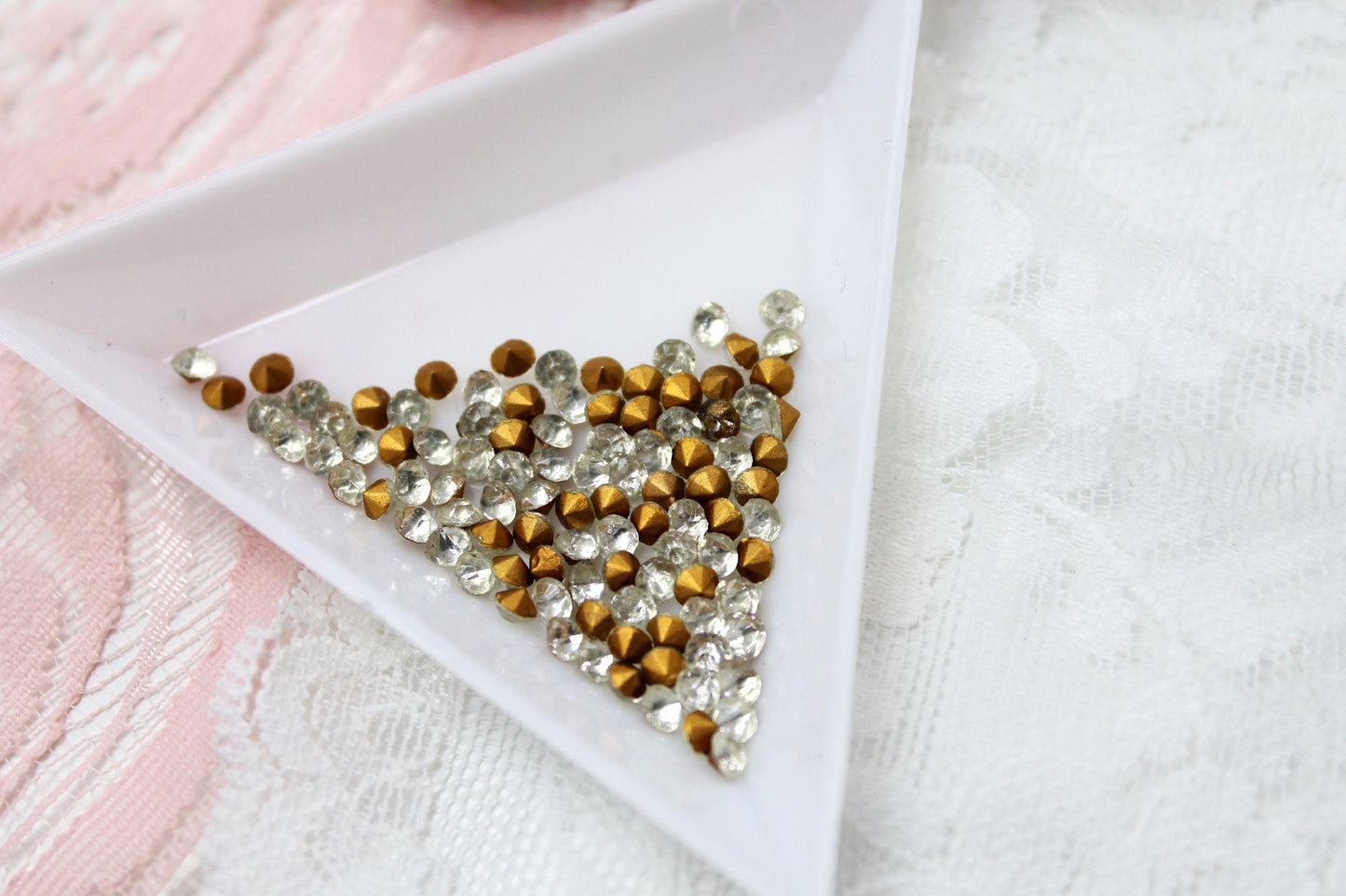 100pc Vintage Czech 3mm Rhinestones