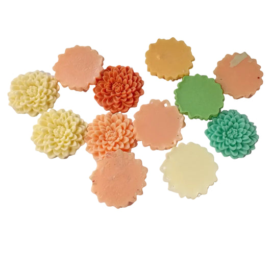SALE! 12pc Mixed Colour Resin Flowers