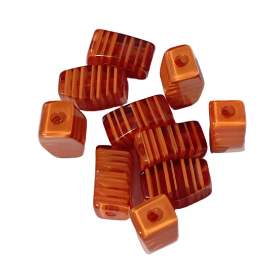 10pc 28mm Stripey Brown Resin Cube Beads