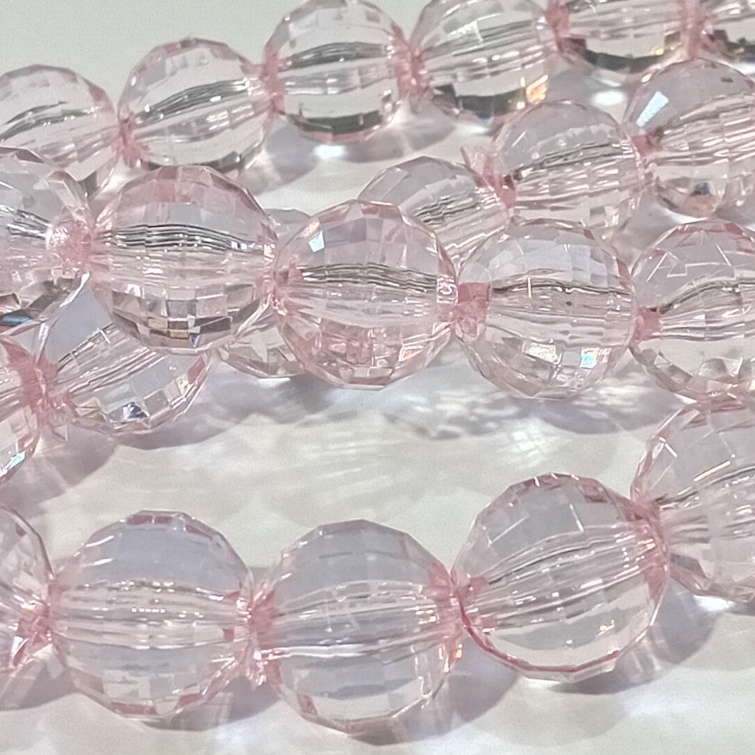 15mm Light Pink Round Faceted Acrylic Beads