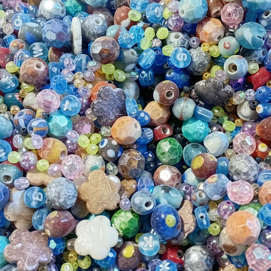 50g Scoop of Party Mix Beads With A Heart Shaped Tin