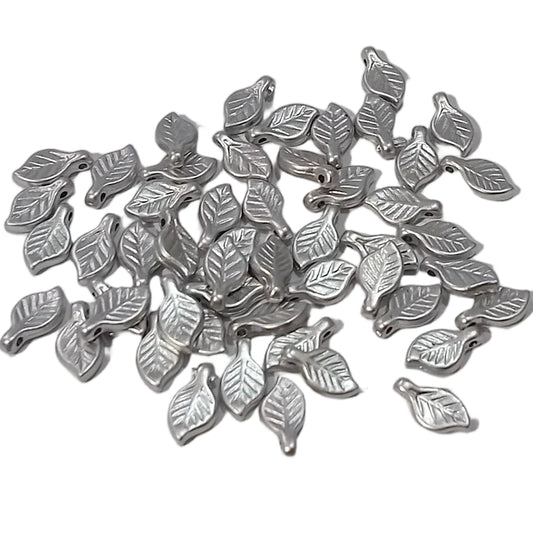 50pc 10mm Silver Metallic Acrylic Leaf Beads