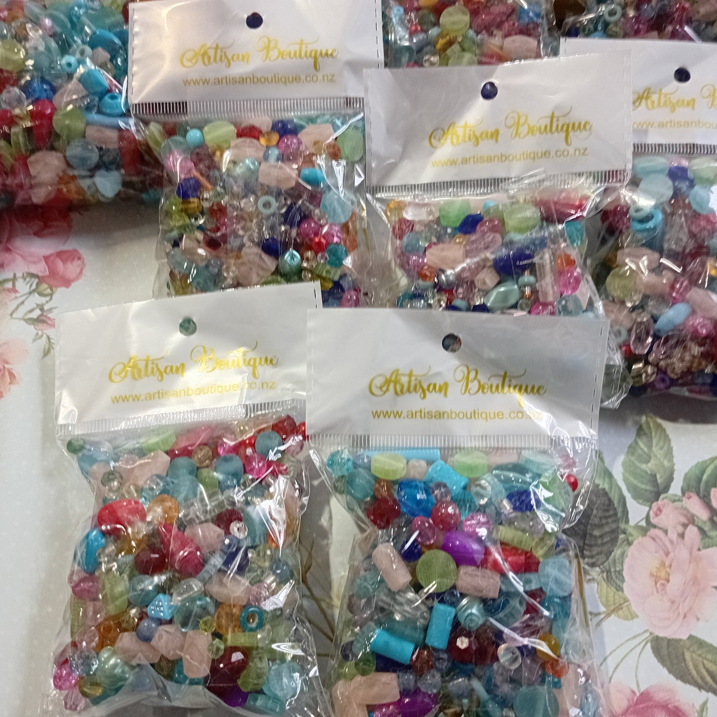 100g Assorted Acrylic Beads